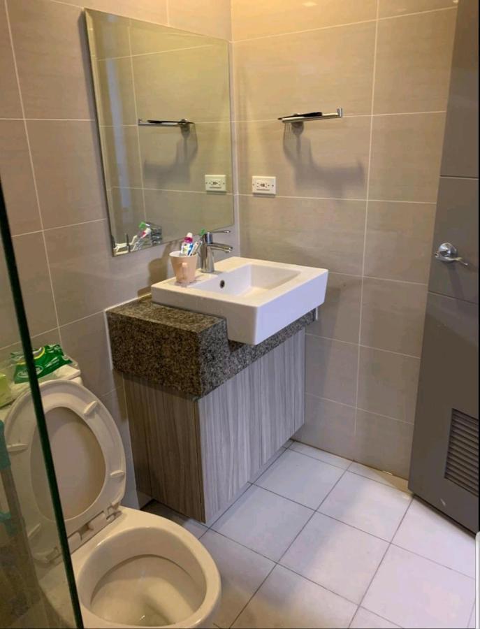 One Uptown Residence Taguig Exterior foto